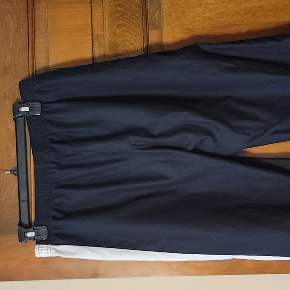 Nike Capris - Picture 4 of 6